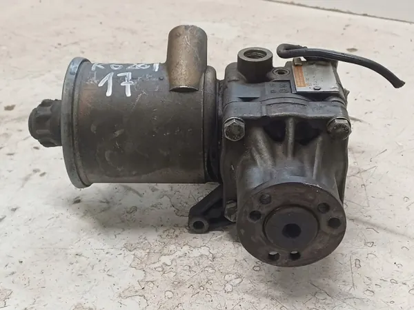 MERCEDES W210 95- Pompe de direction A2104662601 image 4