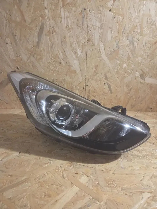 Faros Hyundai i30 II 2013 Europa image 6