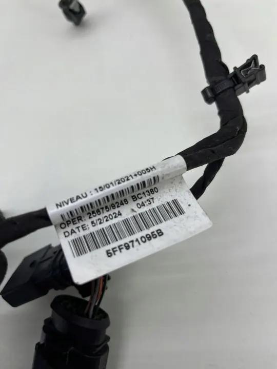 Cupra Formentor Distronic Radarsensor OEM 5WA907561 image 4