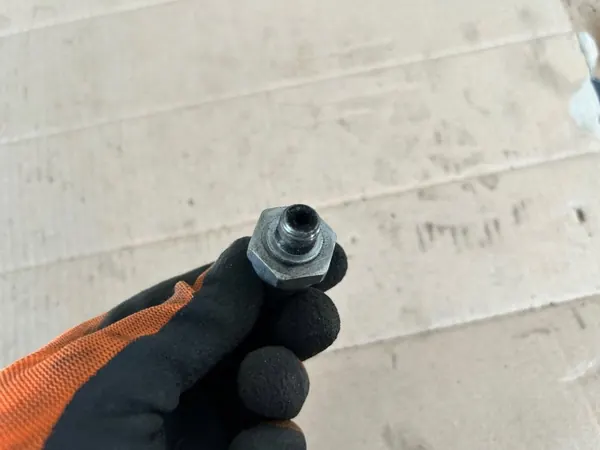 Sensor Presión Combustible Mercedes OEM A0061536028 image 3