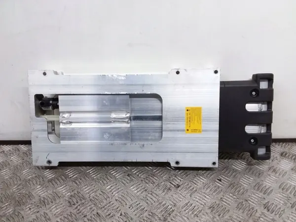 Volkswagen Eos Rollbeugel OEM 1Q0880077A - Gebruikt image 2