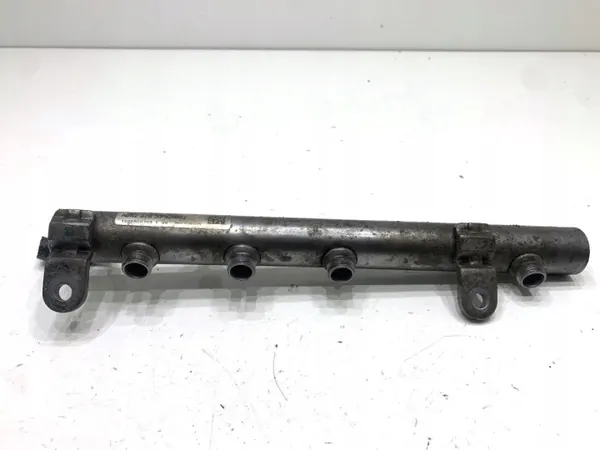 Ruiskutusraide OEM A6420703395 Mercedes W218 3.0 image 2