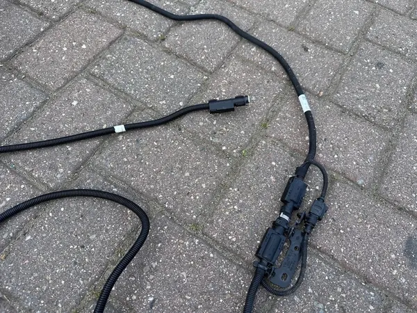 Tubo AdBlue completo AUDI A4 B9 2.0 TDI 04L131960B image 4