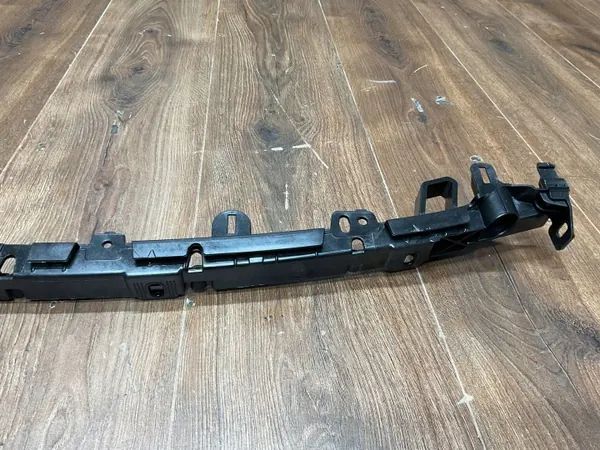 Reforço para-choques dianteiro Porsche 992 OEM 992807139A image 4