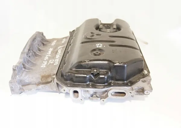 S4 B8 Oljetank 3.0 TFSI CGX OEM 06E103603P image 2