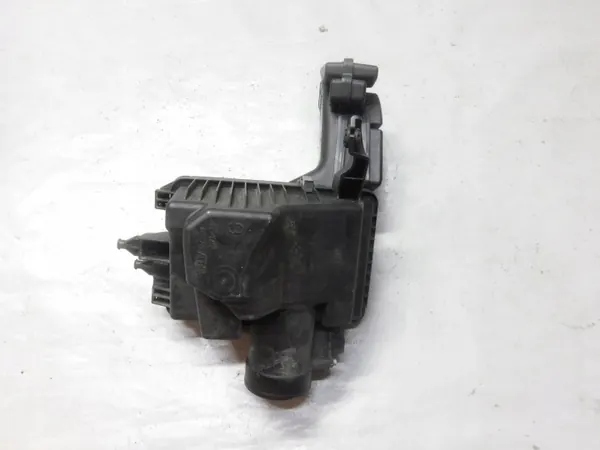 Nissan Luftfilterhus OEM WIT6317 - Begagnad image 3