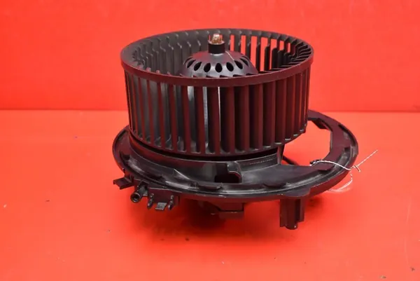 Motor de Ventilador VW Passat B8 Lift 2019-2021 5WB819021 image 5