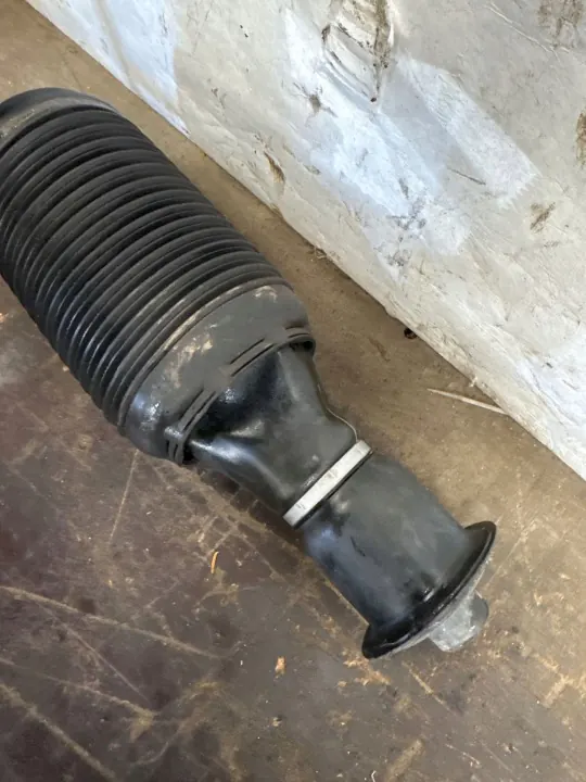 Porsche Macan Sac Suspension Pneumatique OEM 95B616002G image 3