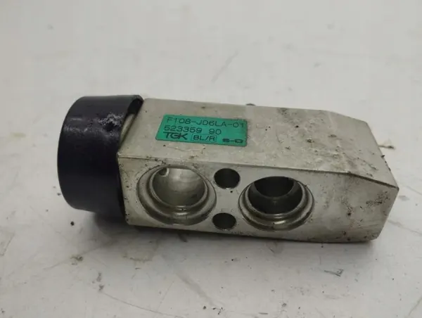 KIA Sorento 2007 A/C Expansieklep OEM 52335990 image 4