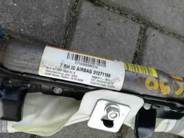 Volvo XC90 2009 oikea sivuturvatyyny OEM 31271166 image 5