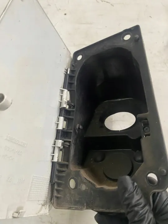Tampa de depósito OEM 1385931080 para Fiat Ducato image 4