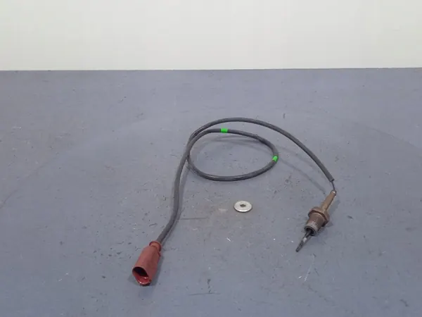 VW Jetta VI Avgastemperatursensor OEM 046906088BR image 2