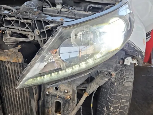 Farol esquerdo Kia Sportage III 10-15 OEM IMPRK1553957 image 2