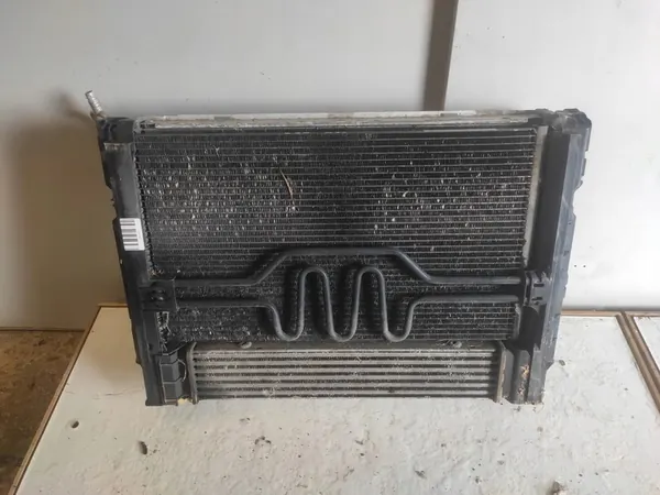 Conjunto de intercooler completo BMW e90 18d image 2