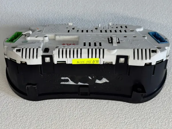 Audi A3 8L FL 1.8 Compteur 8L0920900N image 5