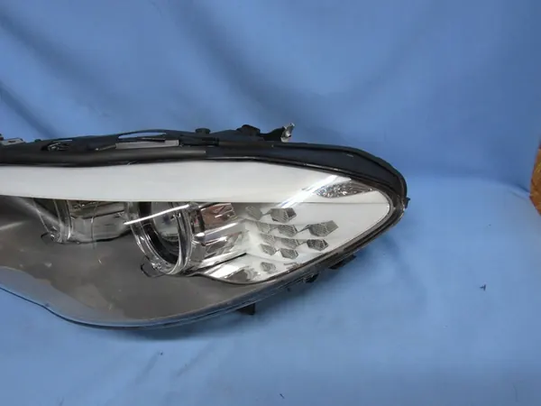 Farol esquerdo BMW F10 F11 pré-facelift Bi-Xenon image 3
