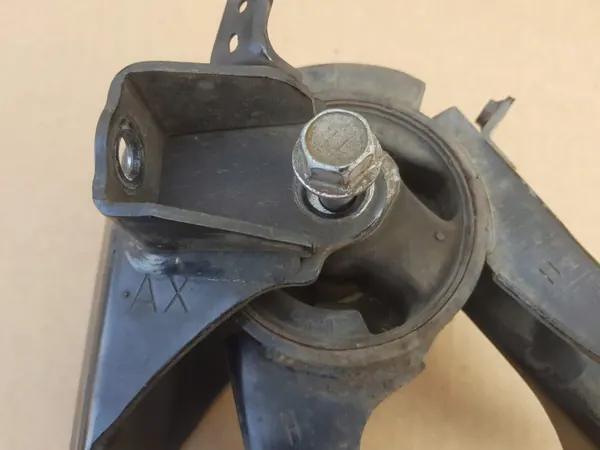 Achter versnellingsbaksteun OEM łapa skrzyni Auris II 1.6 AX image 3
