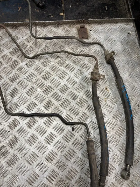 Flexible de direction OEM Mitsubishi pour Pajero II 2.5TD image 4