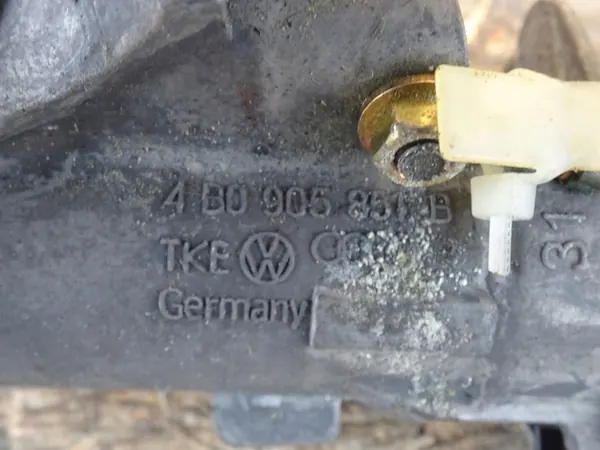 AUDI A3 S3 8L TT 8N A4 B6 A6 C5 Sytytyskytkin Avainsetti image 3