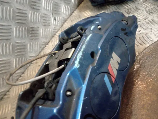 Discos & Pinças Travão BMW F40 Pacote OEM image 4