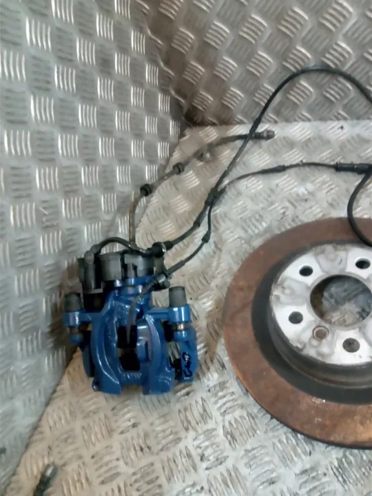 Discos & Pinças Travão BMW F40 Pacote OEM image 5