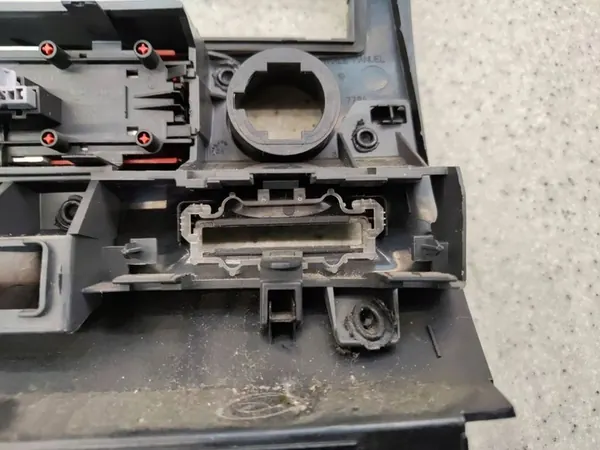 Dashboard Frame Noodknop Renault Megane II image 3