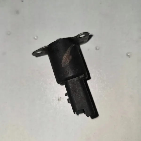 Soupape Peugeot OEM 0928400366 - État Utilisé image 4