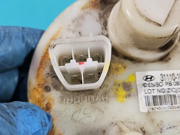 Bomba de combustível Hyundai Getz 1.1 OEM 31110-1C000 image 6