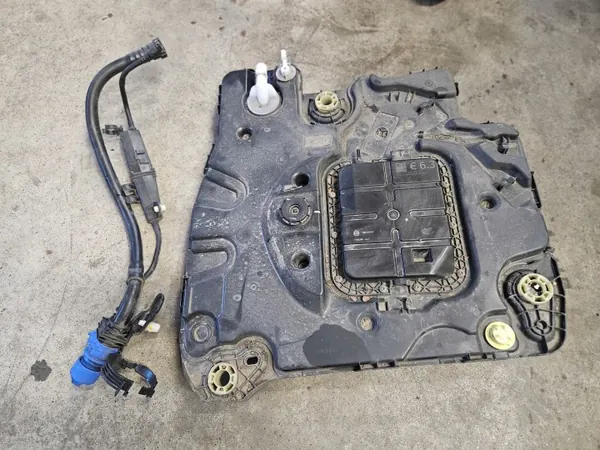 Réservoir AdBlue Opel OE OEM 6,3 pour Corsa F 1.5 BlueHDI image 2