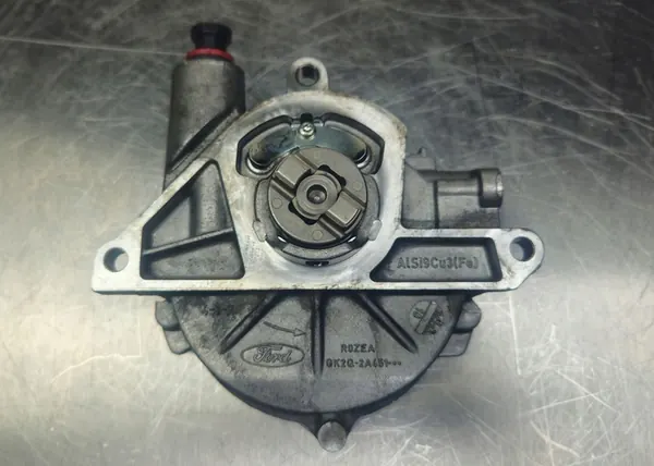 Vacuum Pomp Transit MK8 2.0TDCI image 5