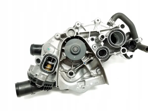 Vattenpump Termostat Volvo XC40 1.5 Turbo image 8