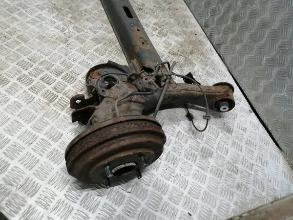 Suzuki Swift MK8 taka-akseli OEM MIP16534 image 3