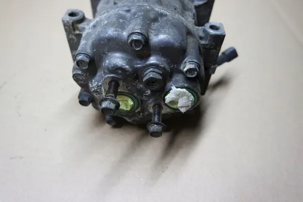 Compressore aria condizionata Ford Focus Volvo S40 V50 2008 image 3