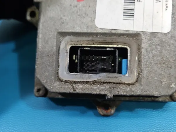 Xenon-virtalähde OEM 1307329095 Peugeot 407:lle image 3