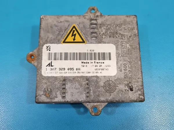Xenon-virtalähde OEM 1307329095 Peugeot 407:lle image 4
