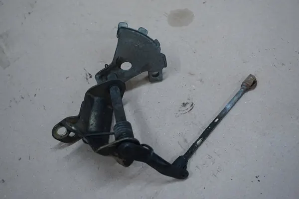 Support de câble gaz OEM LJ70 - Toyota Land Cruiser 70 image 2