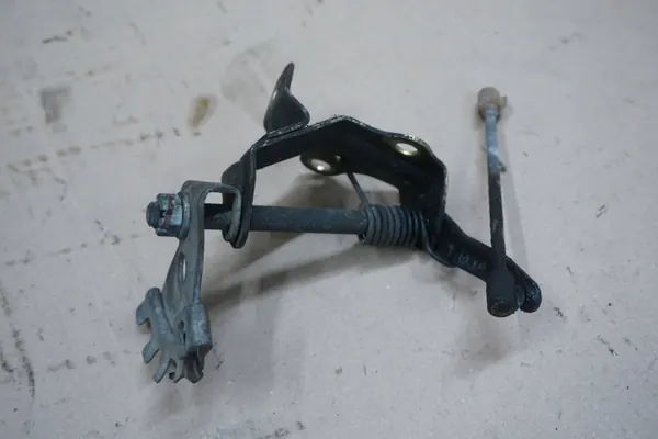 Support de câble gaz OEM LJ70 - Toyota Land Cruiser 70 image 5