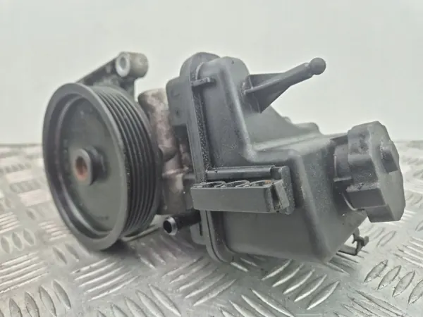 Mercedes servopump OEM A0064661501 - Begagnad image 2