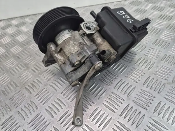 Mercedes servopump OEM A0064661501 - Begagnad image 4
