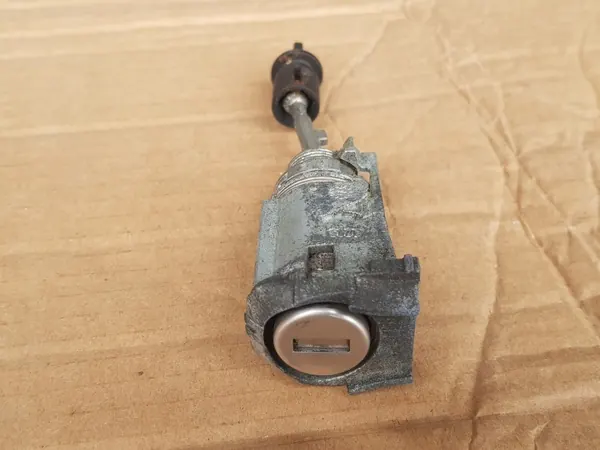 Slotsilinder OEM + 2 Sleutels - Audi A4 B8, A5 8T, Q5 8R image 5