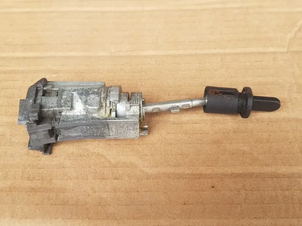 Slotsilinder OEM + 2 Sleutels - Audi A4 B8, A5 8T, Q5 8R image 8