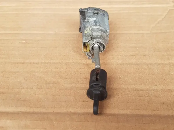 Slotsilinder OEM + 2 Sleutels - Audi A4 B8, A5 8T, Q5 8R image 9