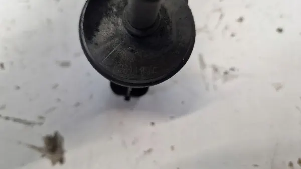 Válvula de purga EVAP OEM 12611802 para Saab 9-5 NG 2.8T image 4