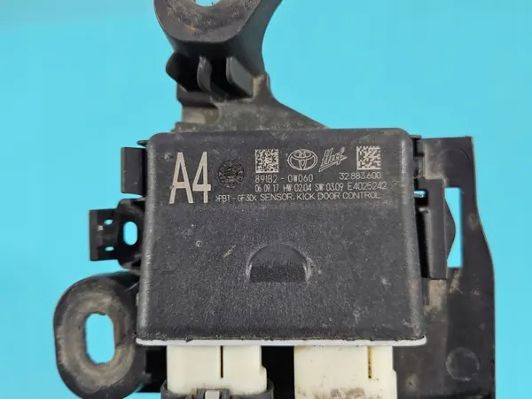 Sensor abertura porta-malas OEM 891B1-78010 Lexus NX I 14-21 image 8