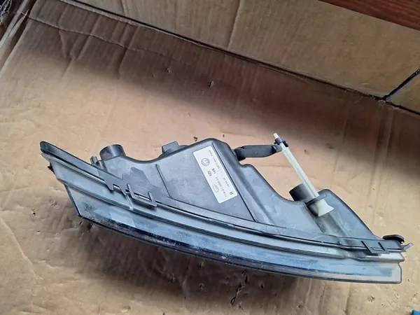 Farol Halógeno Direito Skoda Octavia III Kombi image 6