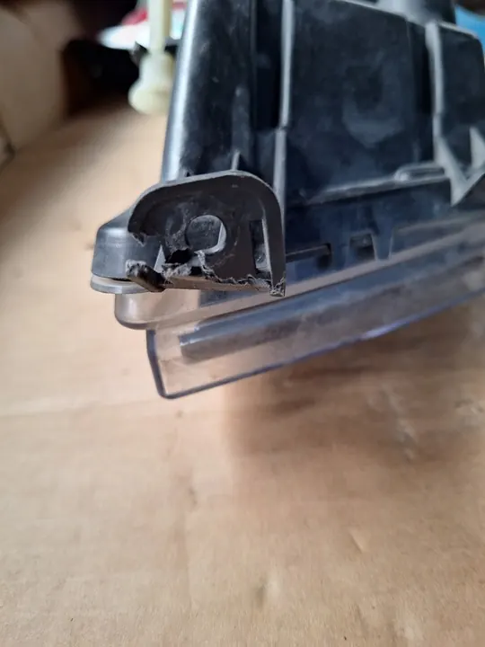 Farol Halógeno Direito Skoda Octavia III Kombi image 8