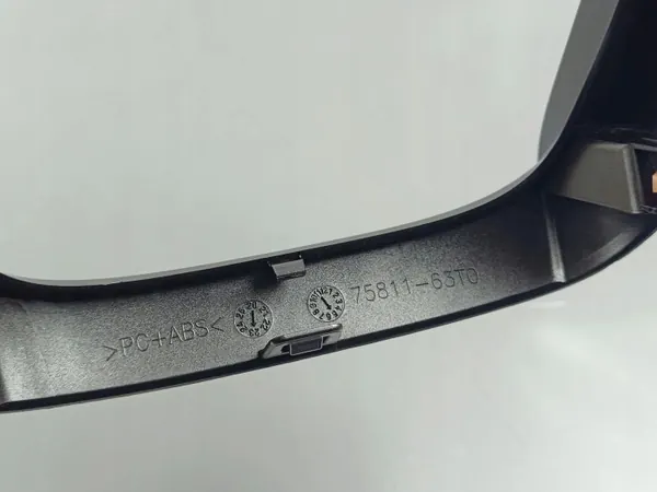 Suzuki SX4 S-Cross Ram OEM 7581163T0 - Begagnad image 6