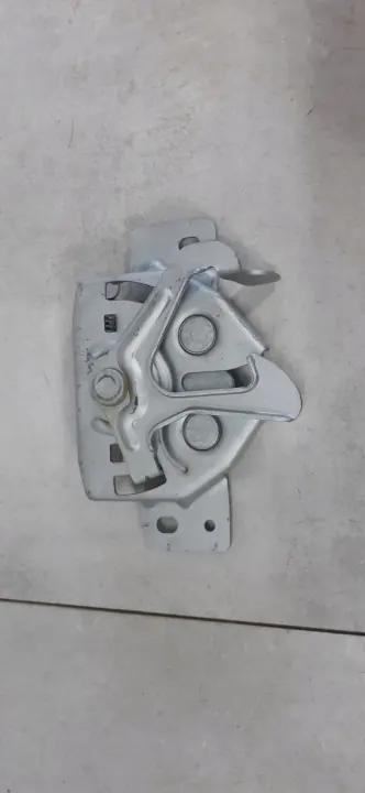 Suzuki Vitara Motorhaubenschloss OEM 82110-77E10 image 3