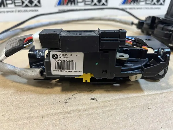 BMW 4 F36 Grand Coupe 428i Bagagelås Set 7269544 image 6