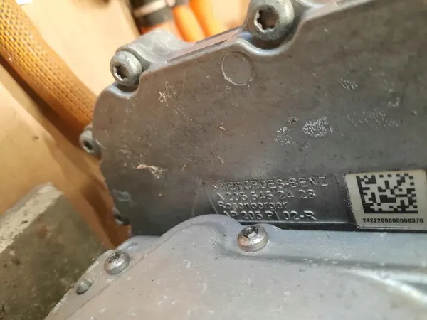 Onduleur Hybride Mercedes C-Class W205 C350e OEM A2059006515 image 3